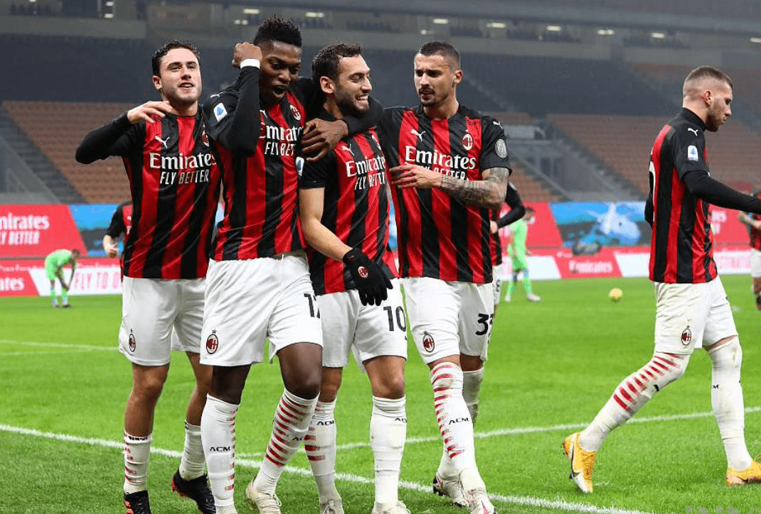 AC米兰补时绝杀拉齐奥延续争冠悬念至末轮